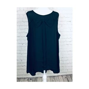 HEARTSOUL PLUS BLACK BLOUSE WITH A GREAT TIE.